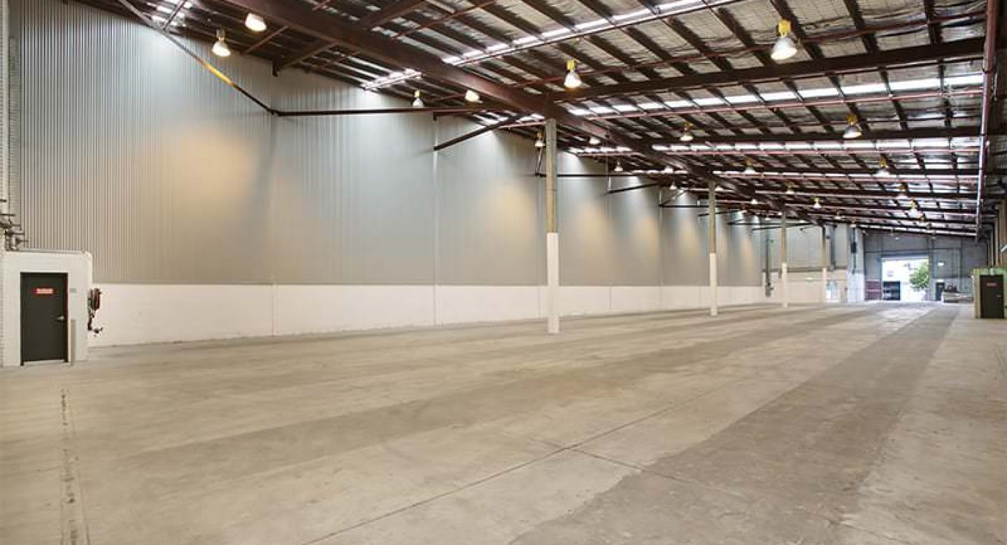 Open industrial commercial warehouse facility